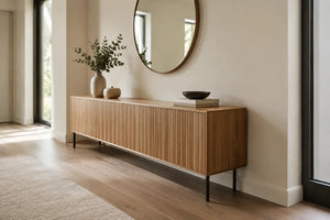 Smal dressoir voor lange wand dat klopt