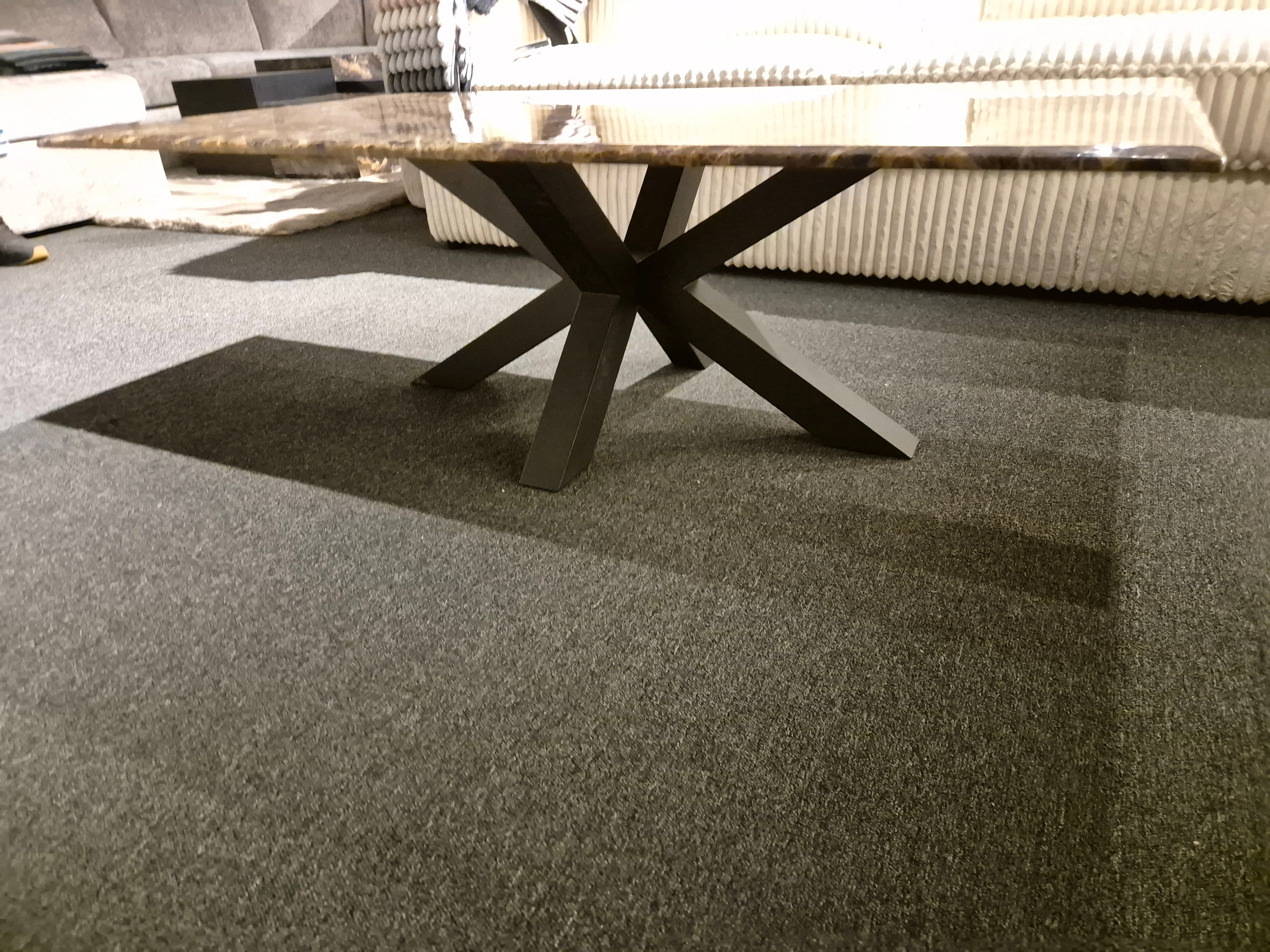 Brauner Couchtisch aus Kunstmarmor