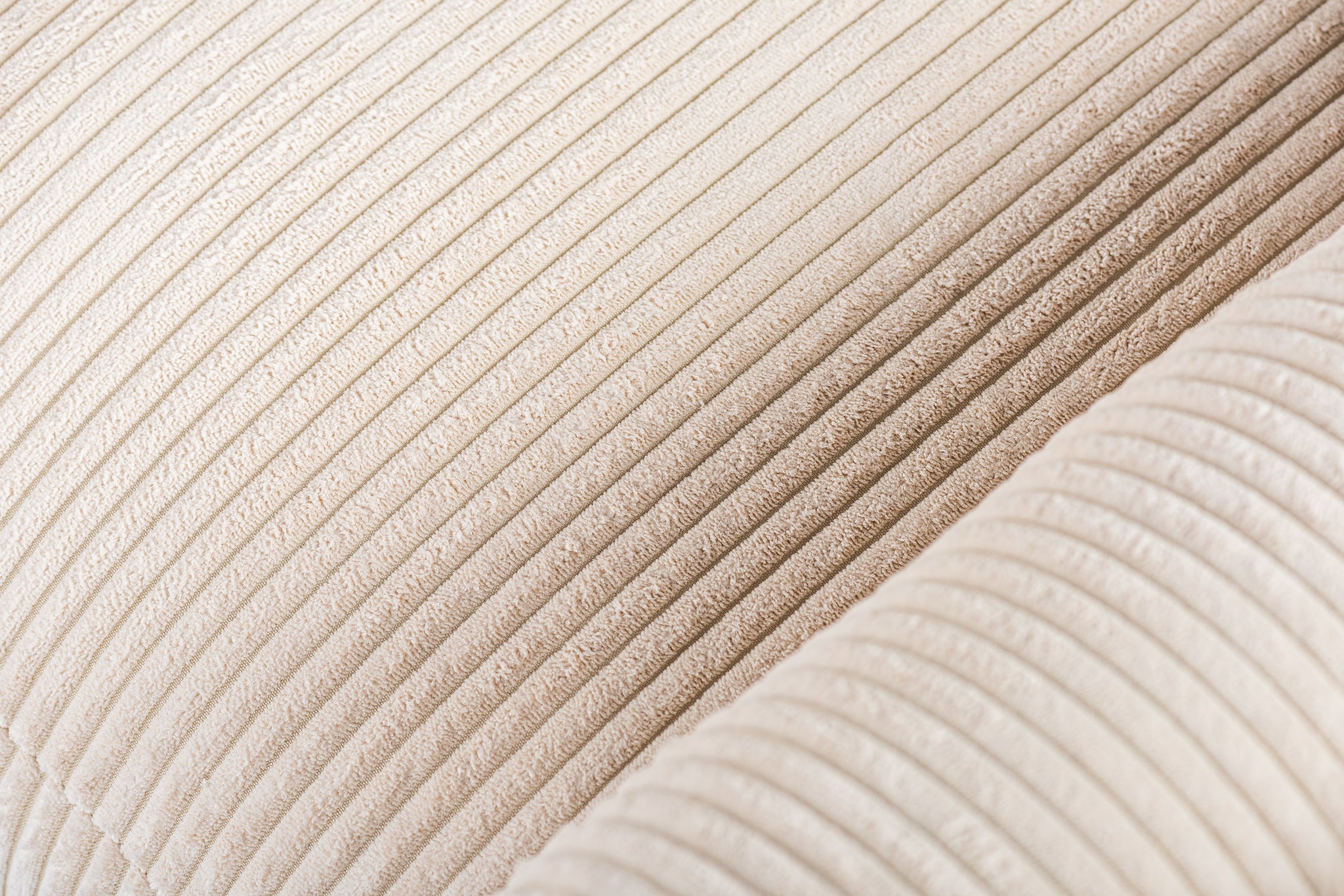 3-Sitzer Ecke rechts, Stoff Lincoln 03, RIB460 ​​beige, schwarze Beine