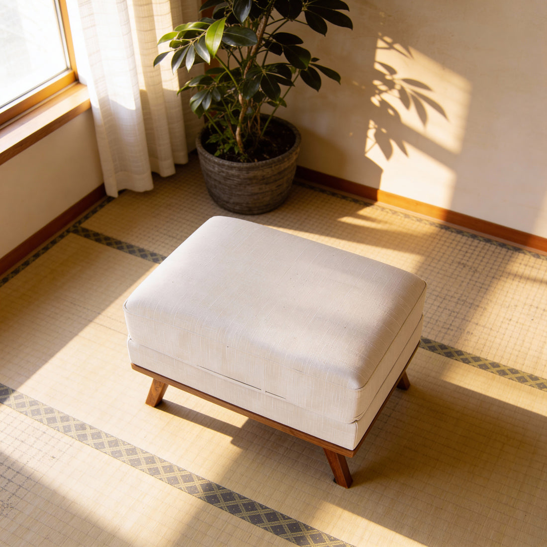 Japandi hocker, stof Melva 02, M460 beige