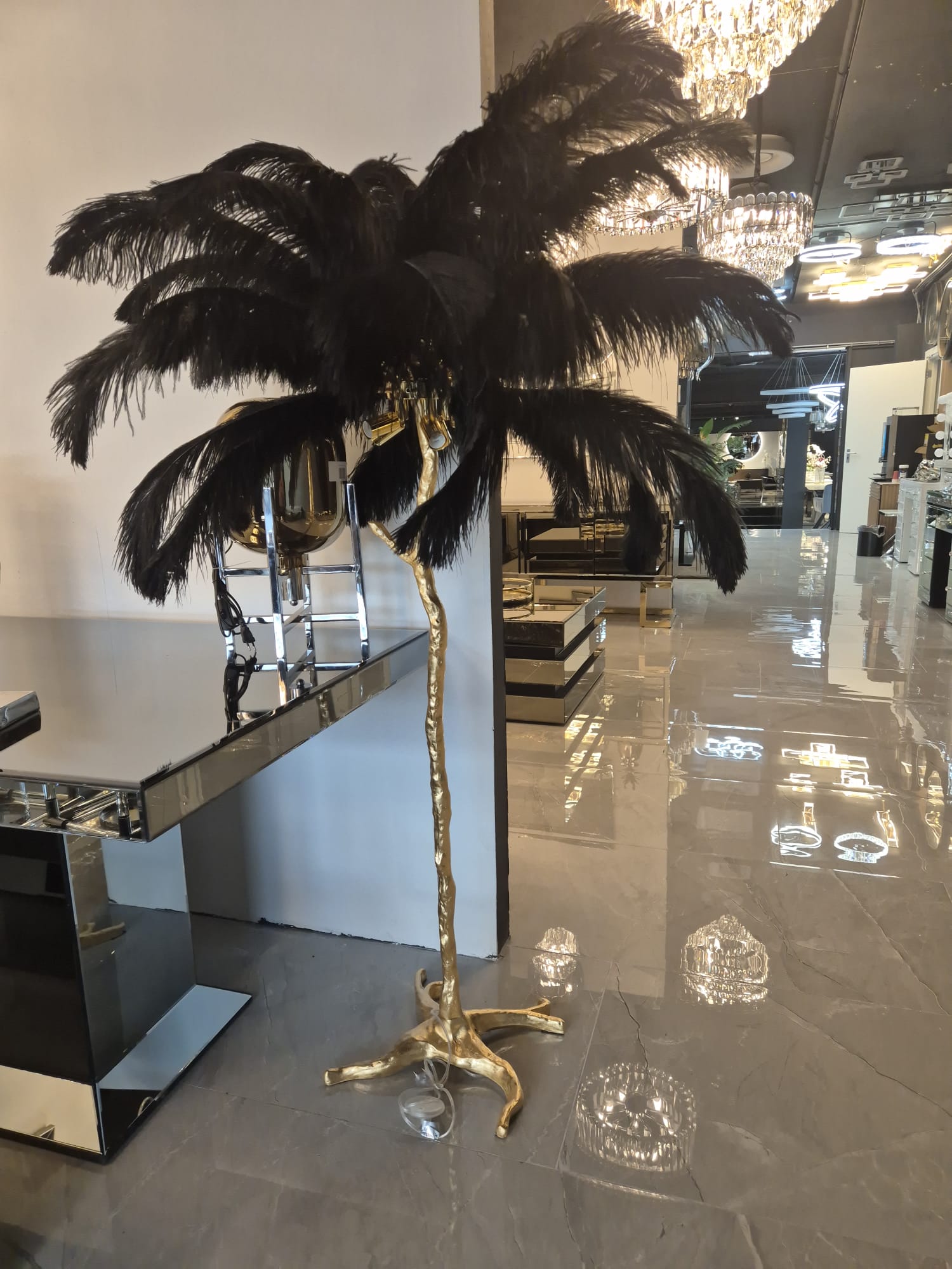 FEATHER VLOERLAMP ZWART