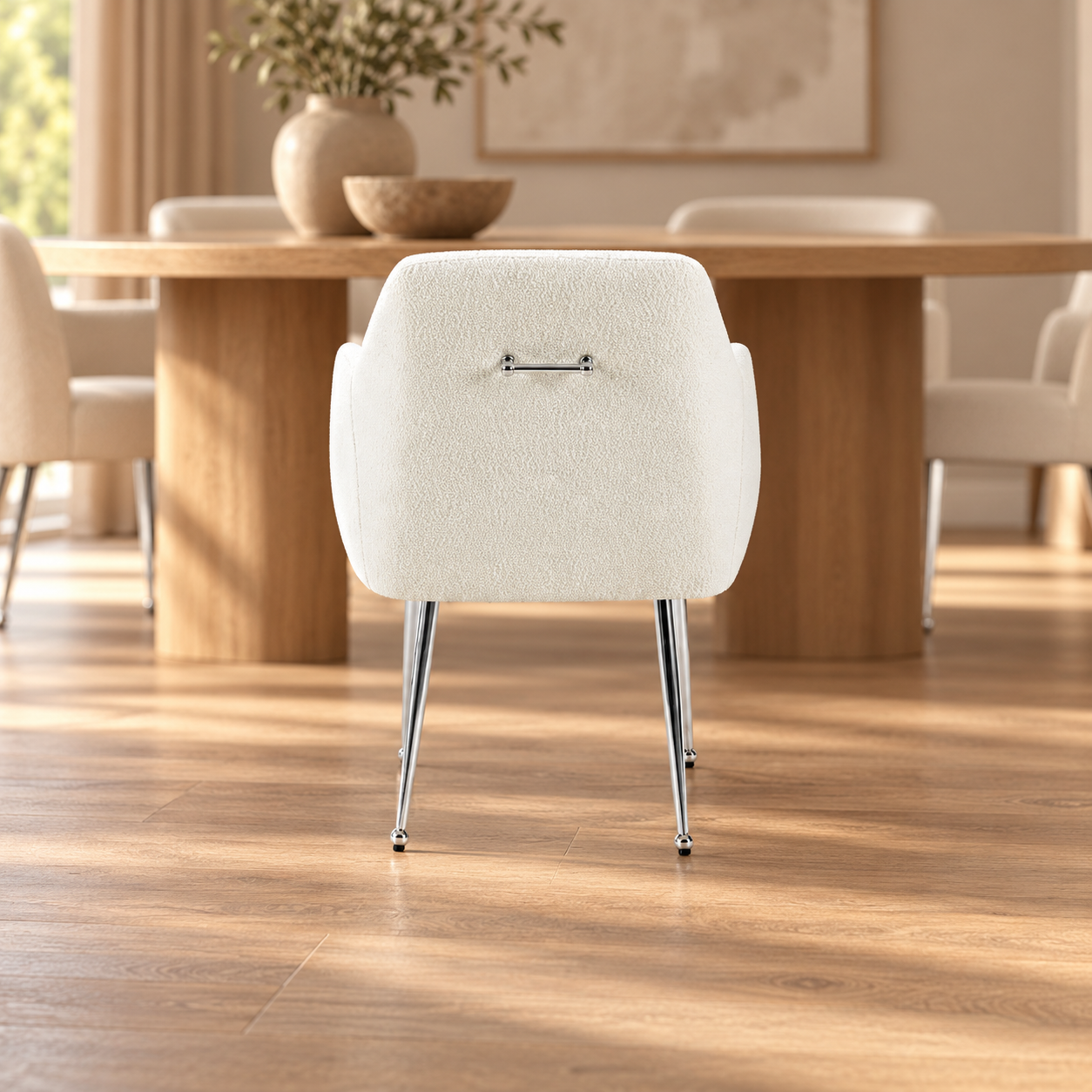 CHAIR MILA  VC802A SILVER + WHITE TEDDY – sfeerimpressie