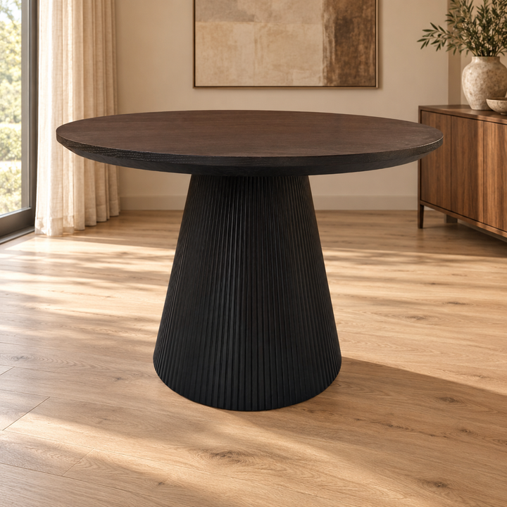 KIMBERLY EETTAFEL 130 ROND BLACK VISGRAAT – sfeerimpressie