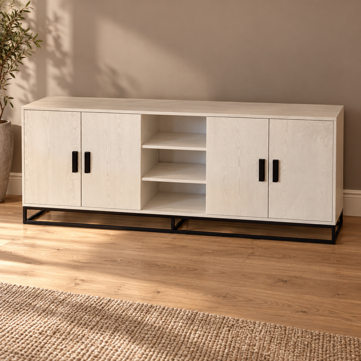 CREME FINEER DRESSOIR 208X45X83 ZWARTE ACCENTEN – sfeerimpressie