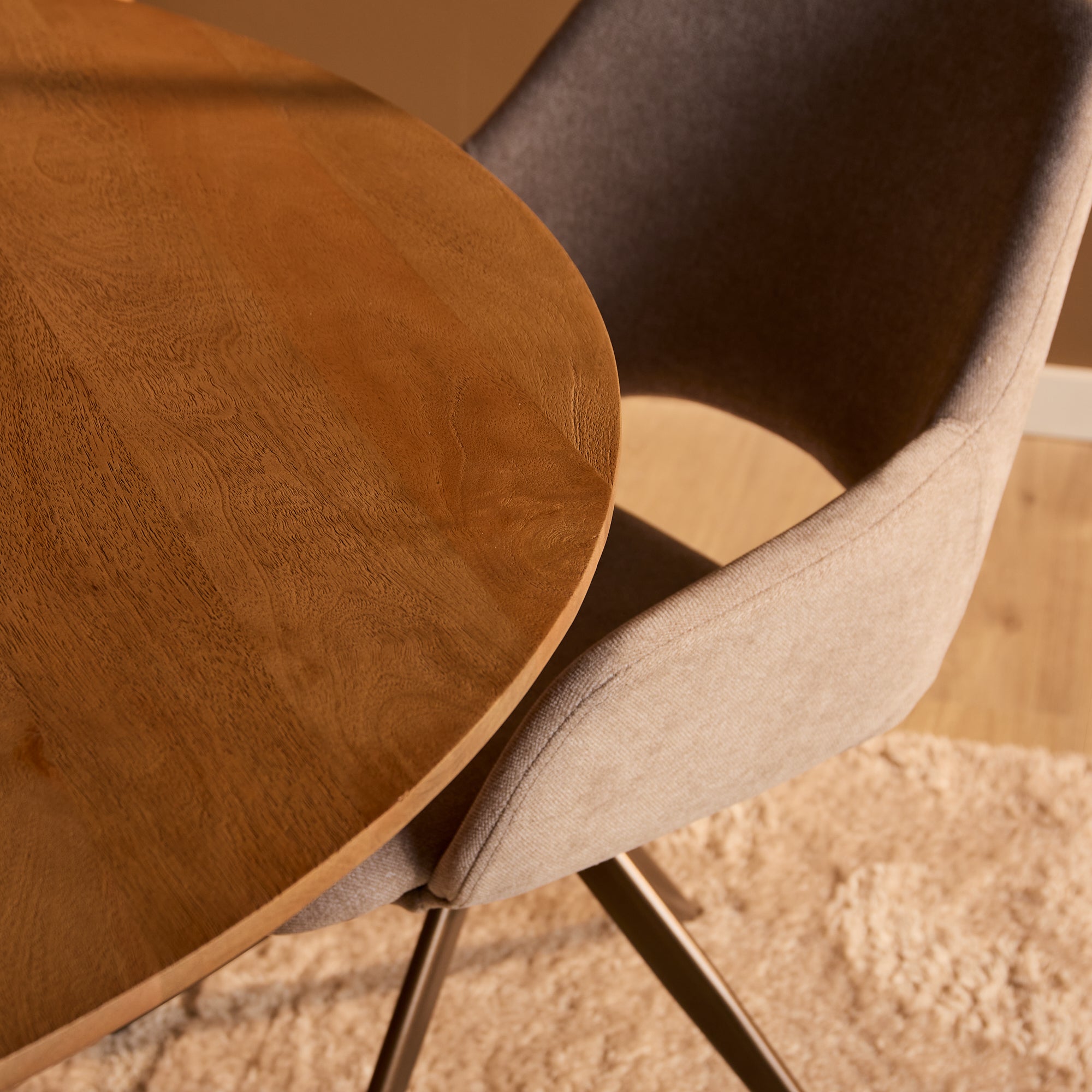 Ronde eettafel Solana Naturel Mangohout 130 cm